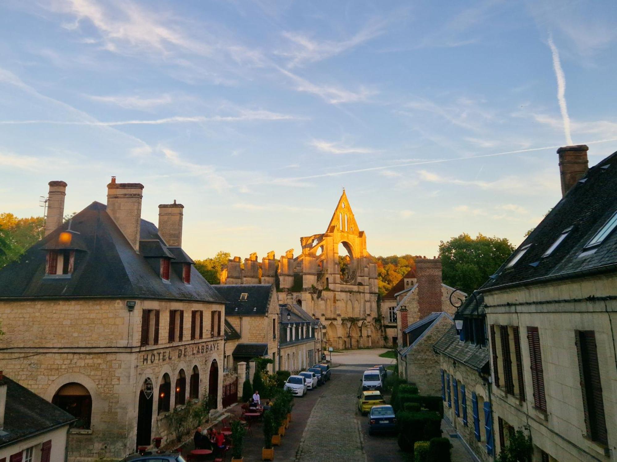 Hotel De L'Abbaye De Longpont Екстериор снимка