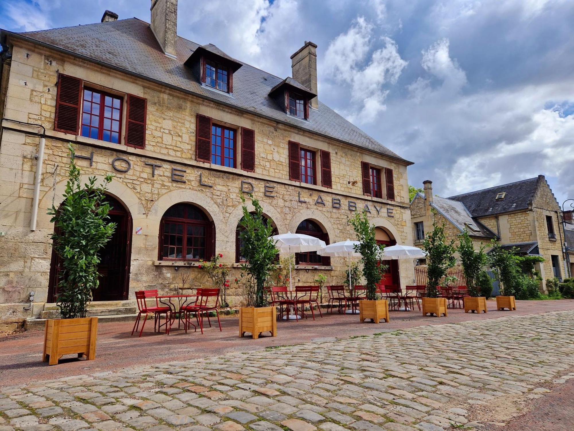 Hotel De L'Abbaye De Longpont Екстериор снимка