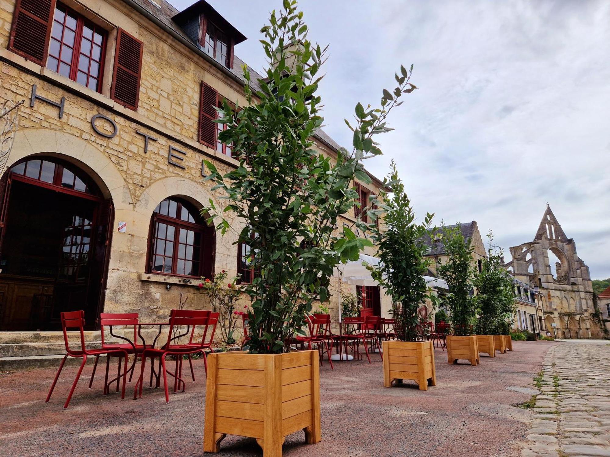 Hotel De L'Abbaye De Longpont Екстериор снимка